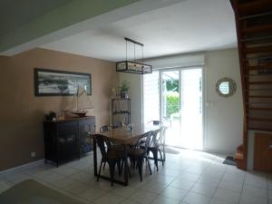 Maison de 108.80 m² à louer à CAPELLE LES HESDIN (6214)